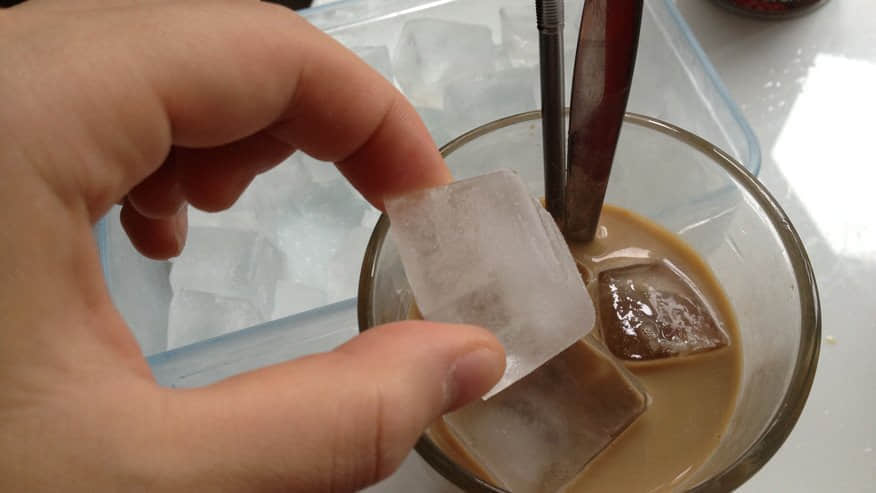 第五步，加入冰塊